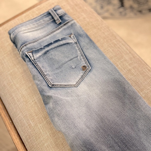 Distressed Skinny Jean - New - Picture 4 of 5